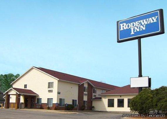 Rodeway Inn Cedar Rapids Exteriör bild